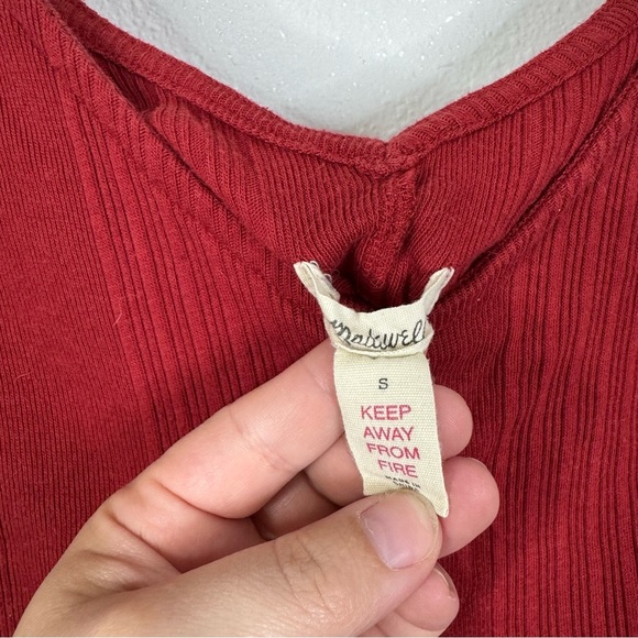 Madewell Slightly Cropped Dark Red Tank Top Size Small - Picture 2 of 4
